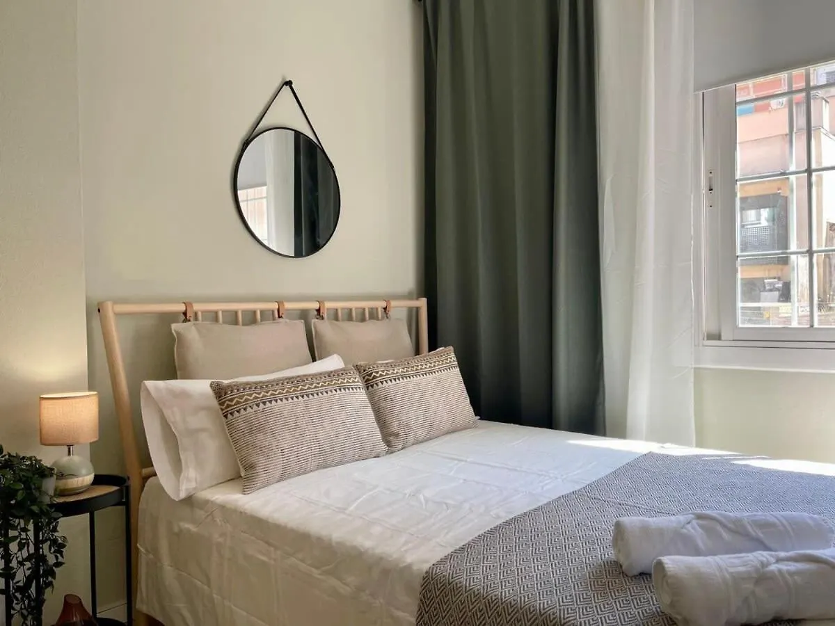 Poble Sec - Modern & Comfy 3 Bedrooms Barcelona Apartamento