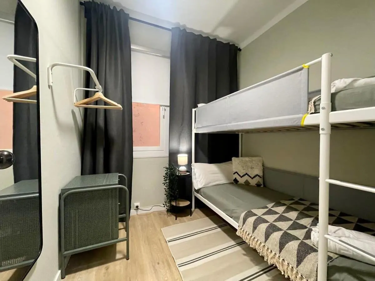 Poble Sec - Modern & Comfy 3 Bedrooms Barcelona